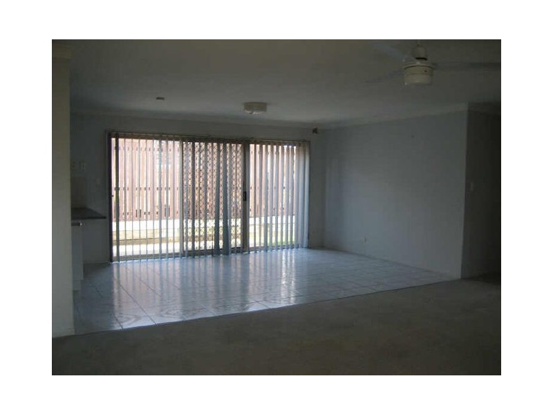 1/49 Kingston Way, Raceview QLD 4305