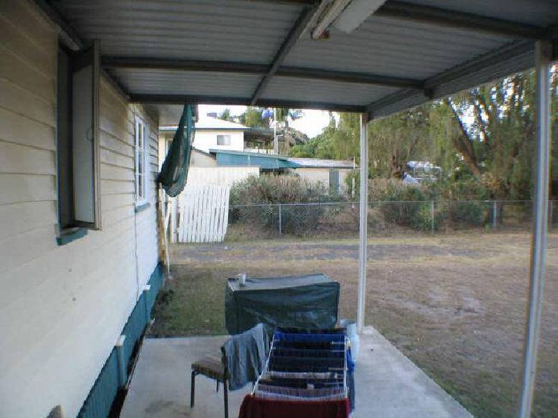 1 Orchard Street, Eastern Heights QLD 4305