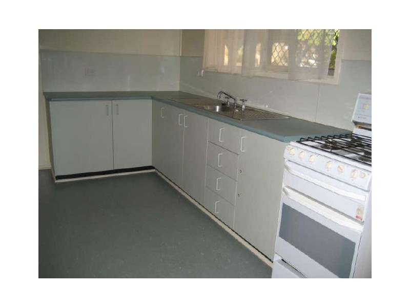 12 Kevin Street, Riverview QLD 4303