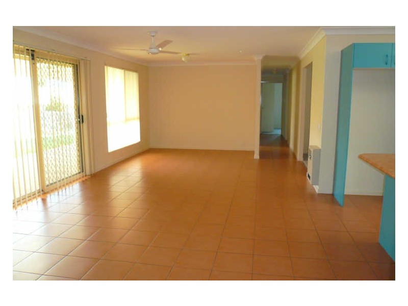 12 Pearse Drive, Brassall QLD 4305