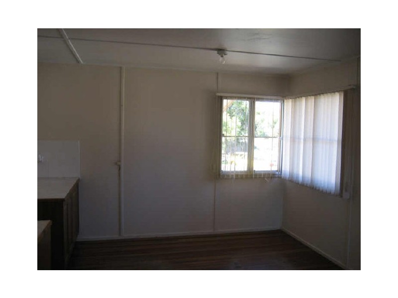 19 Coverack Street, Leichhardt QLD 4305