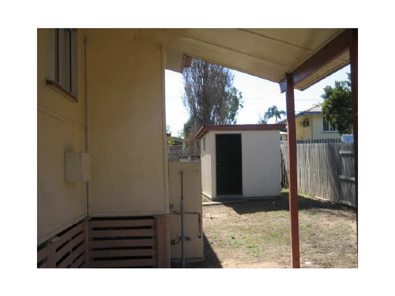 19 Coverack Street, Leichhardt QLD 4305