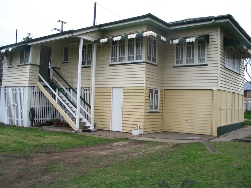 52 Raceview Street, Raceview QLD 4305