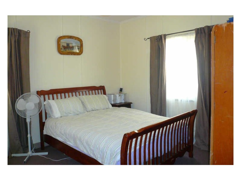 23 Merrell Street, North Booval QLD 4304