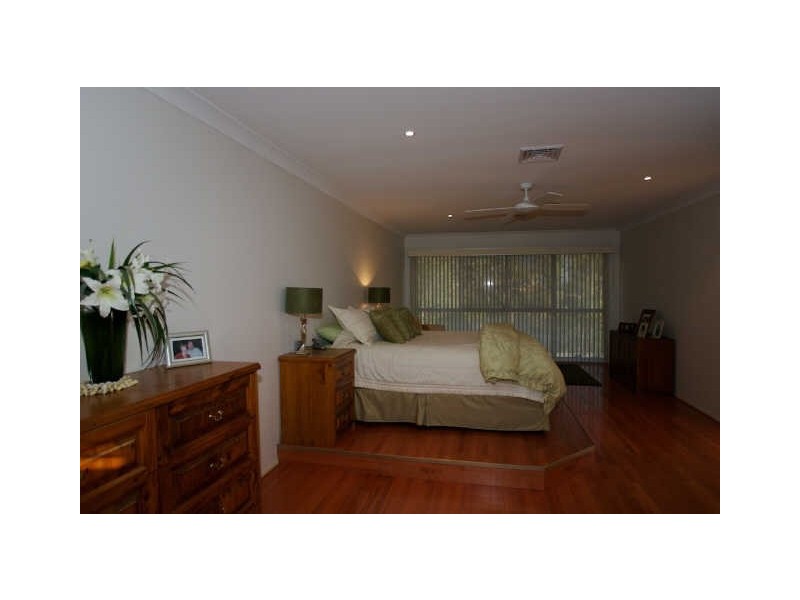 14 Chestnut Place, Forest Lake QLD 4078