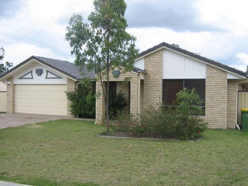 4 Ivanhoe Place, Brassall QLD 4305