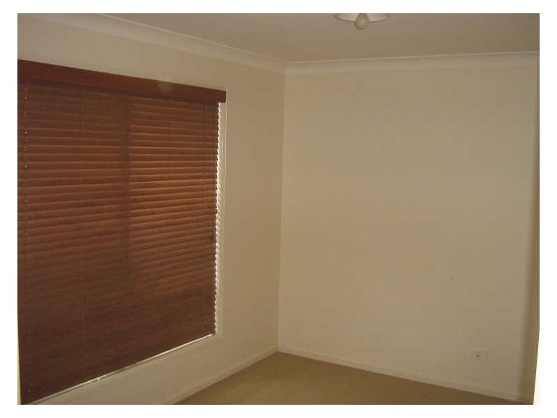4 Ivanhoe Place, Brassall QLD 4305