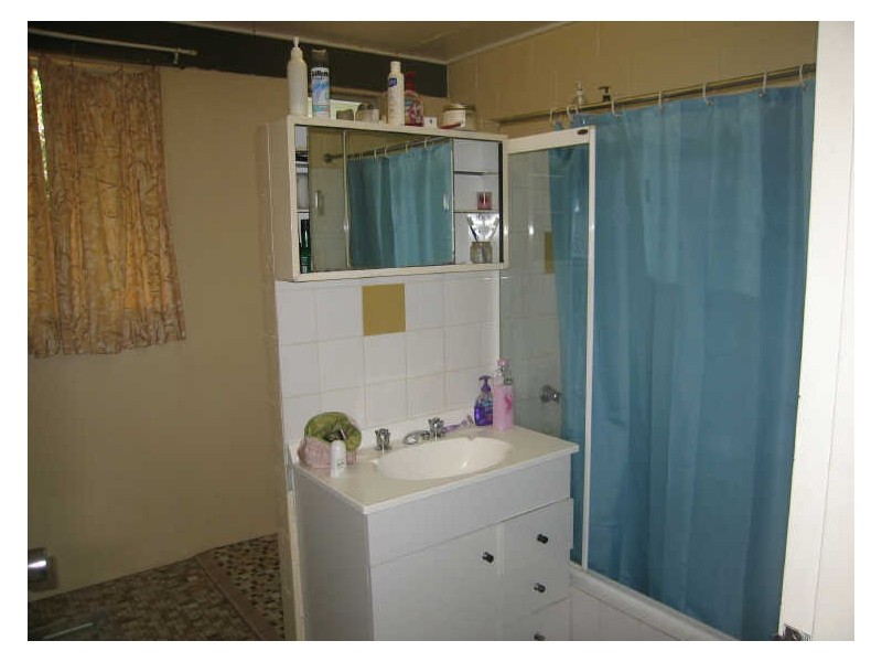 14 Short Street, Ipswich QLD 4305