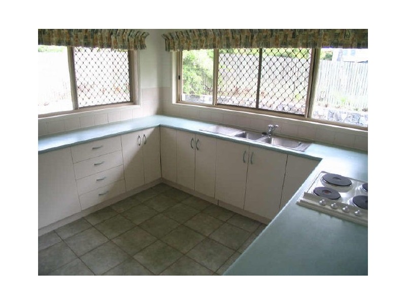 21 Brisbane Road, Dinmore QLD 4303