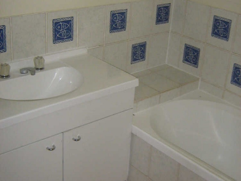 4 Des Arts Place, Basin Pocket QLD 4305