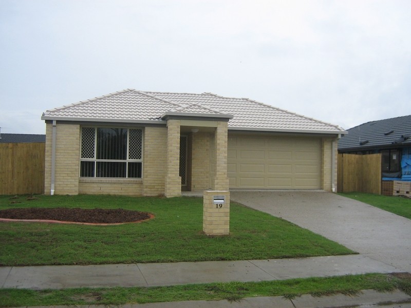 19 Ronayne Court, One Mile QLD 4305