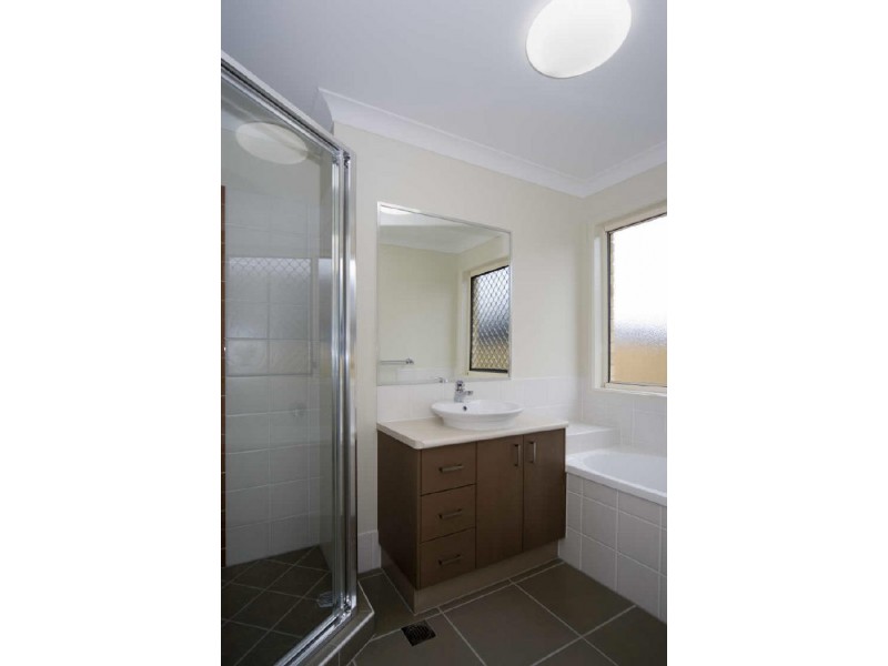 19 Ronayne Court, One Mile QLD 4305