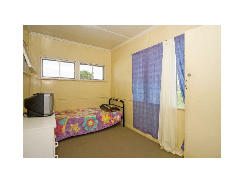26 Lindsay Street, Bundamba QLD 4304