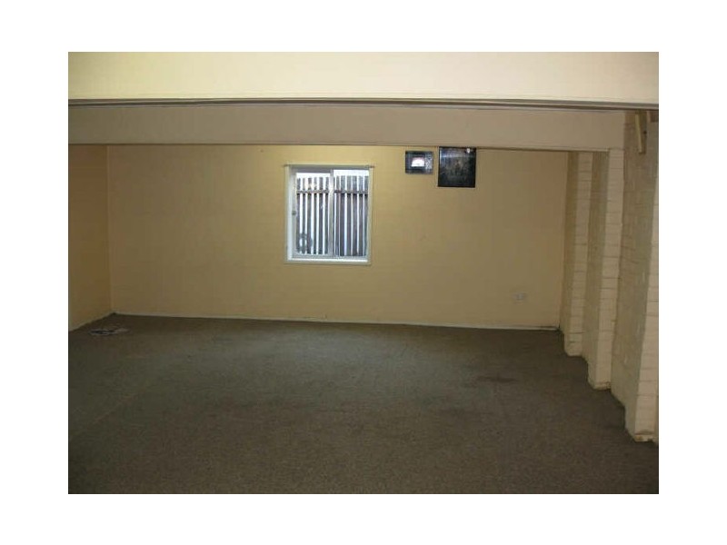 16 Raceview Street, Raceview QLD 4305