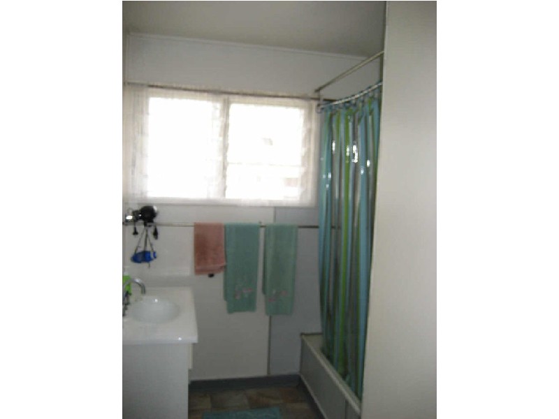 29 Stafford Street, Booval QLD 4304