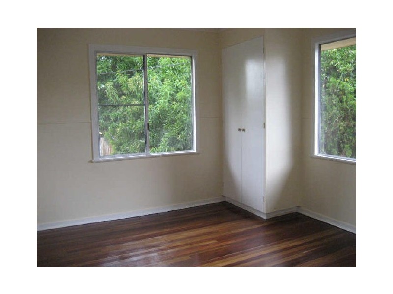 29 Stafford Street, Booval QLD 4304