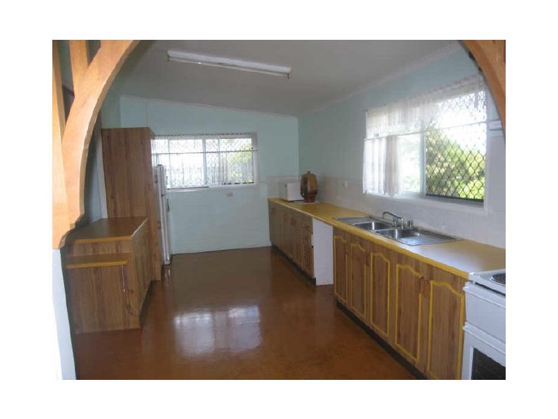 39 Idolwood Street, Eastern Heights QLD 4305