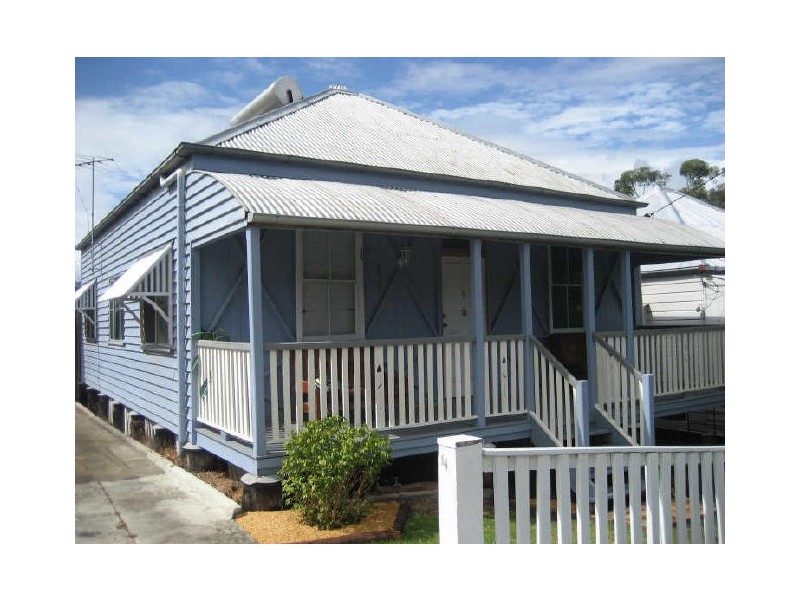 5 North Street, North Ipswich QLD 4305