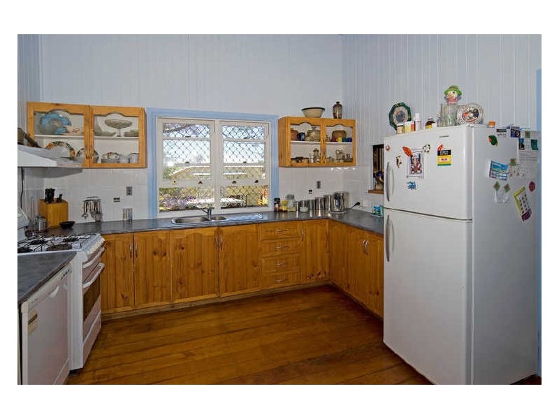 80 Glebe Road, Newtown QLD 4305