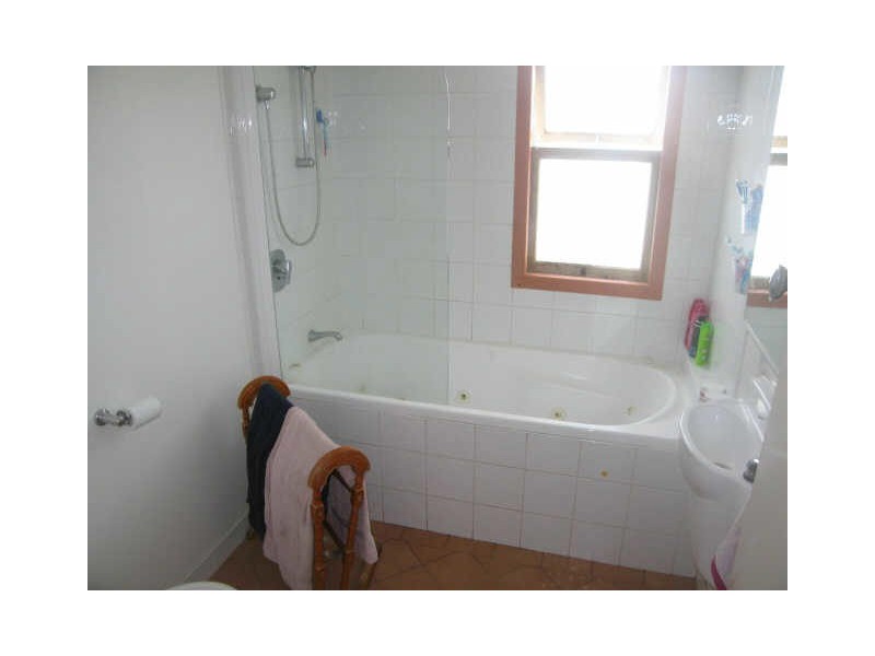 29 Blaxland Street, Eastern Heights QLD 4305