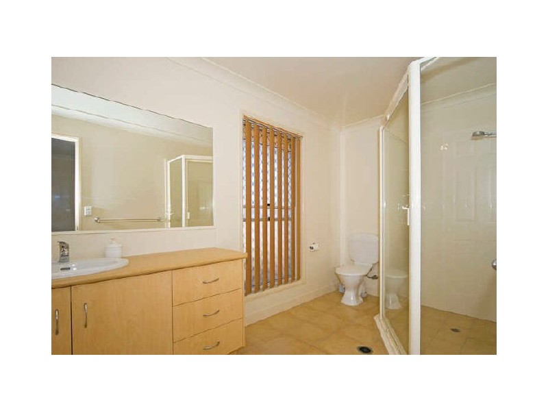 128 Kensington Drive, Flinders View QLD 4305