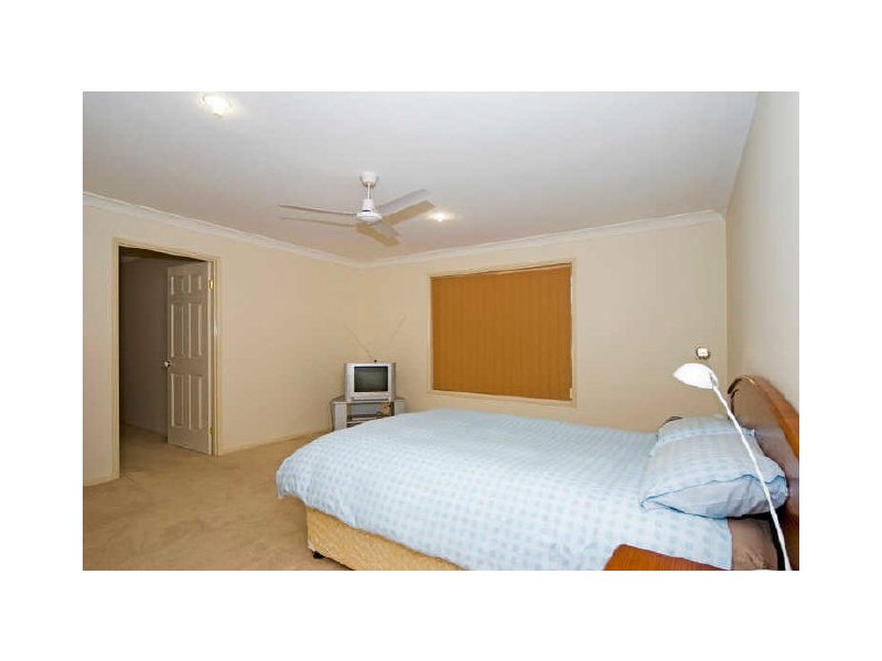 128 Kensington Drive, Flinders View QLD 4305