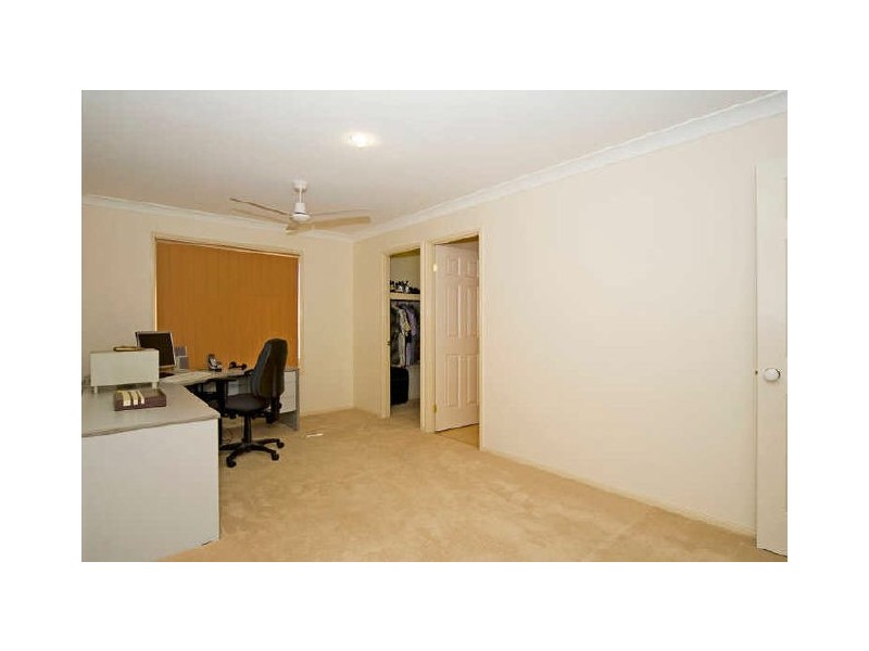128 Kensington Drive, Flinders View QLD 4305