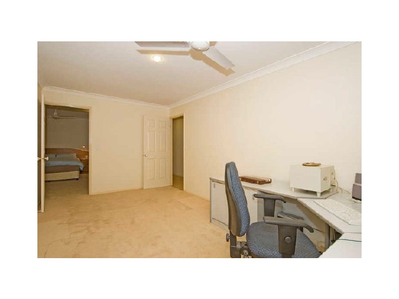 128 Kensington Drive, Flinders View QLD 4305