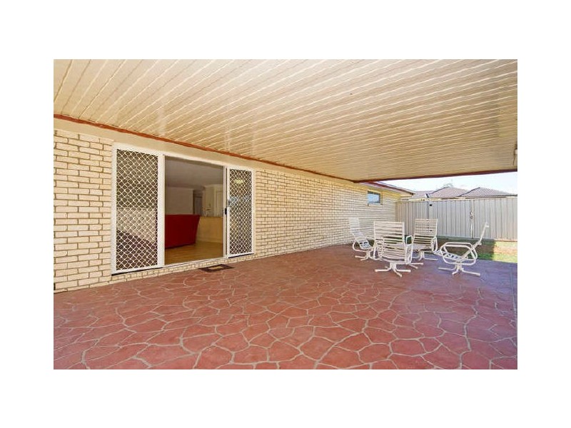 128 Kensington Drive, Flinders View QLD 4305