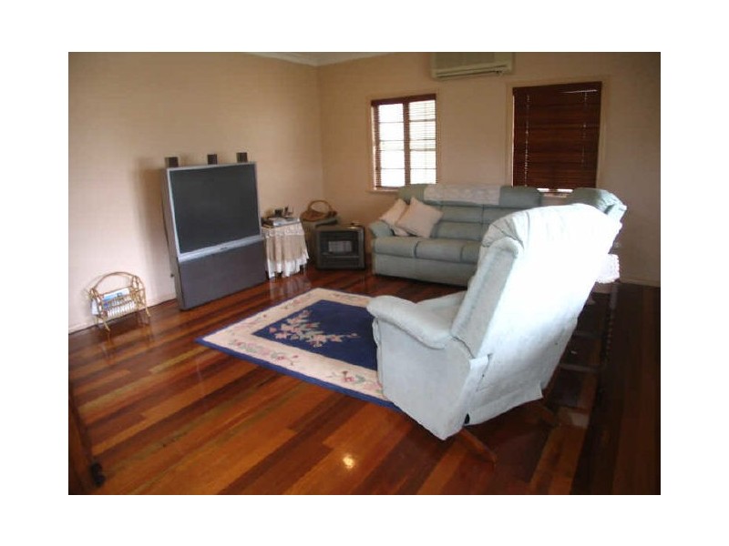 3 Lamont Street, North Booval QLD 4304