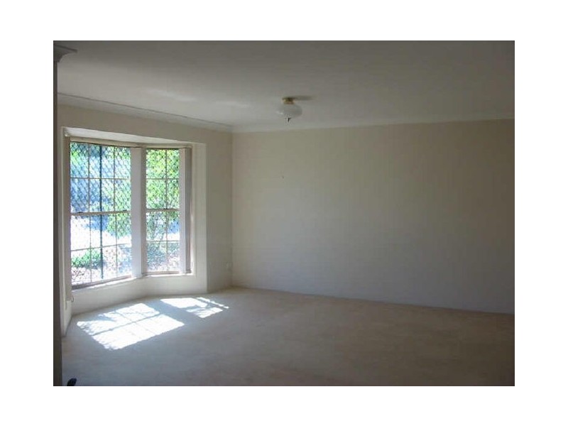 11/2 Elms Street, Bundamba QLD 4304