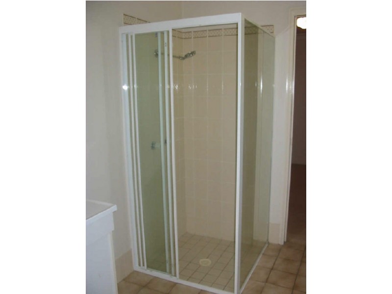 11/2 Elms Street, Bundamba QLD 4304