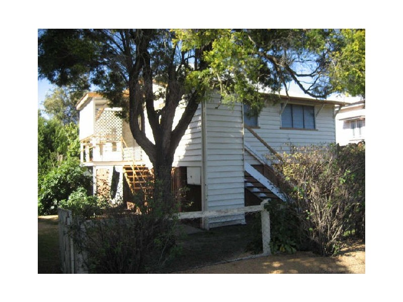 12 North Street, North Ipswich QLD 4305