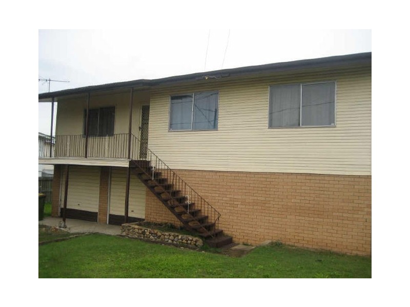 101 Robertson Road, Raceview QLD 4305