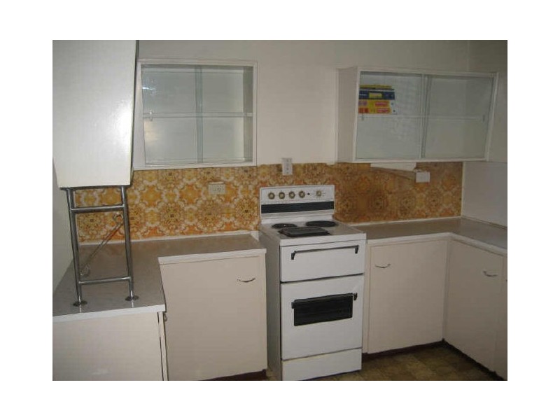 101 Robertson Road, Raceview QLD 4305