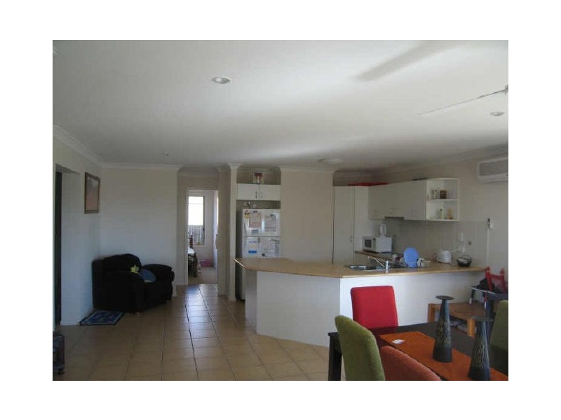 33 Banksia Drive, Raceview QLD 4305