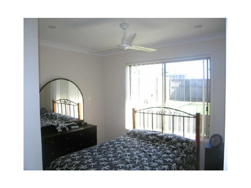 33 Banksia Drive, Raceview QLD 4305