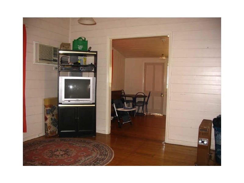 14 Moffatt Street, Ipswich QLD 4305