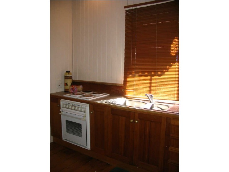 14 Moffatt Street, Ipswich QLD 4305