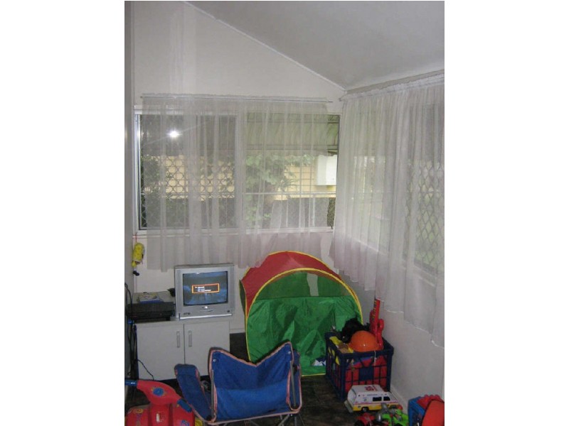 9 Davidson Street, Basin Pocket QLD 4305