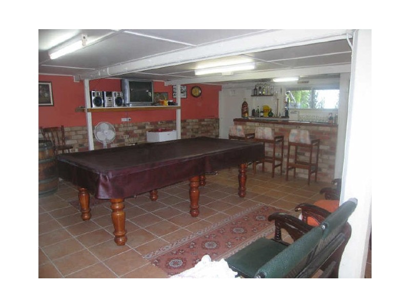 86 Aspinall Street, Leichhardt QLD 4305