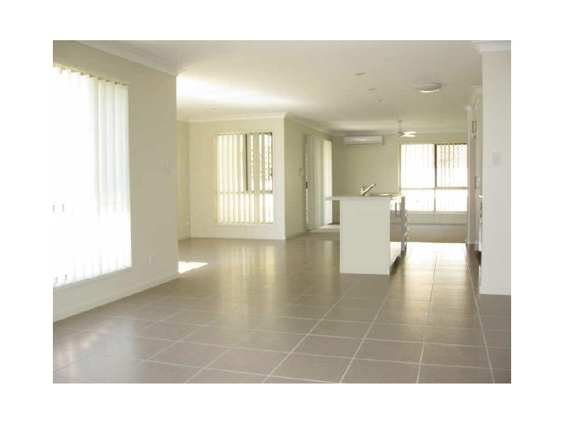 12 Hazelwood Court, Flinders View QLD 4305