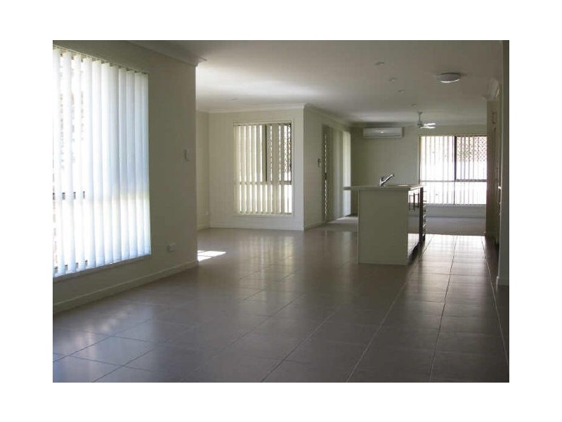 12 Hazelwood Court, Flinders View QLD 4305