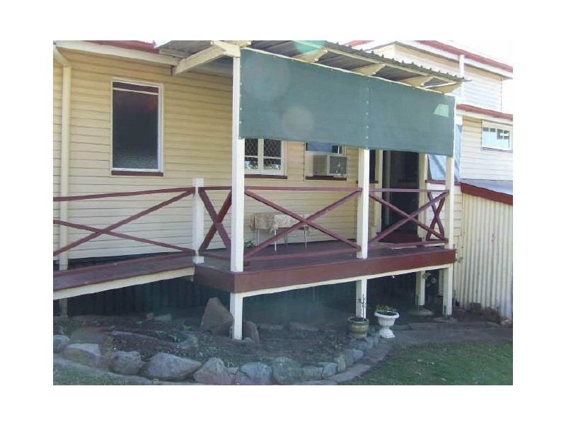 10 Church Street, Lowood QLD 4311