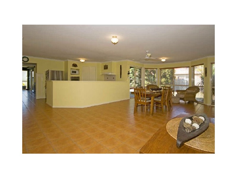 16 Kerners Road, Yamanto QLD 4305