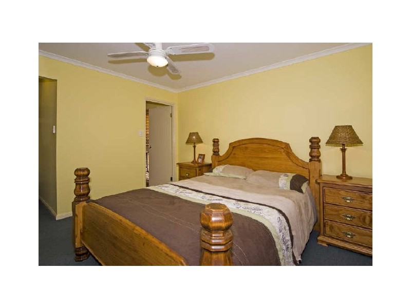 16 Kerners Road, Yamanto QLD 4305