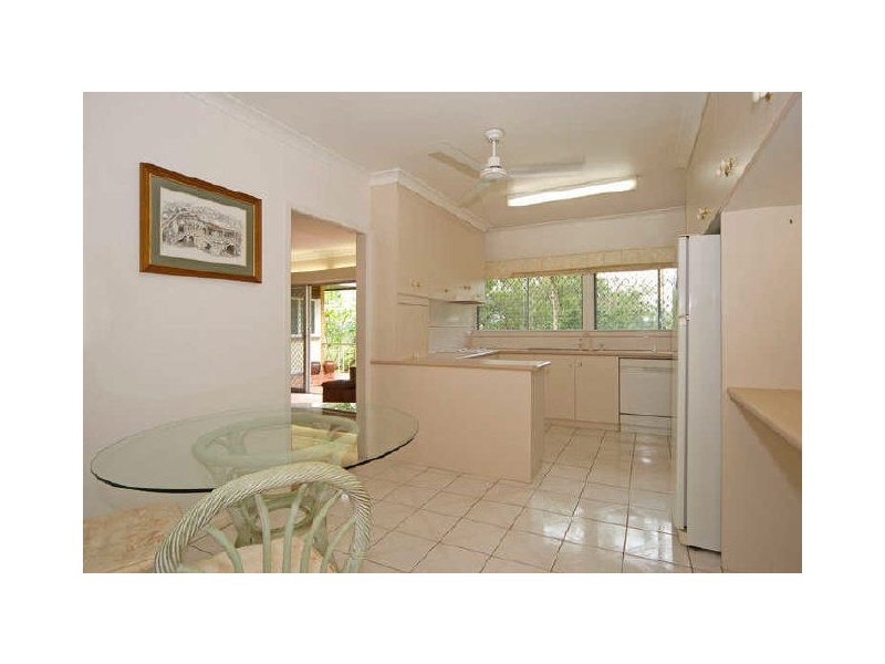 17 Stanley Street, North Booval QLD 4304