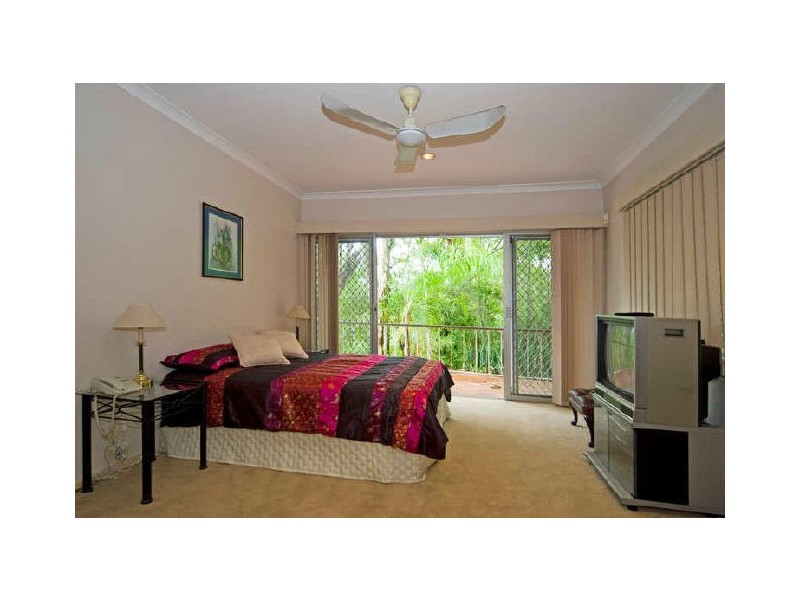 17 Stanley Street, North Booval QLD 4304