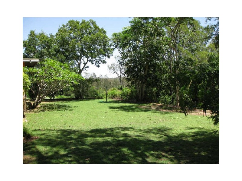 17 Stanley Street, North Booval QLD 4304