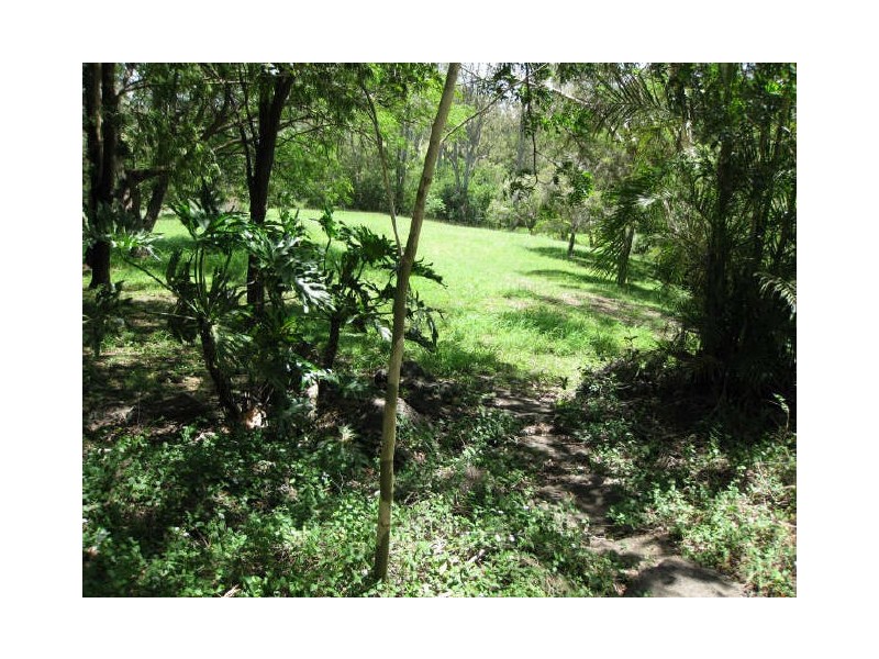 17 Stanley Street, North Booval QLD 4304